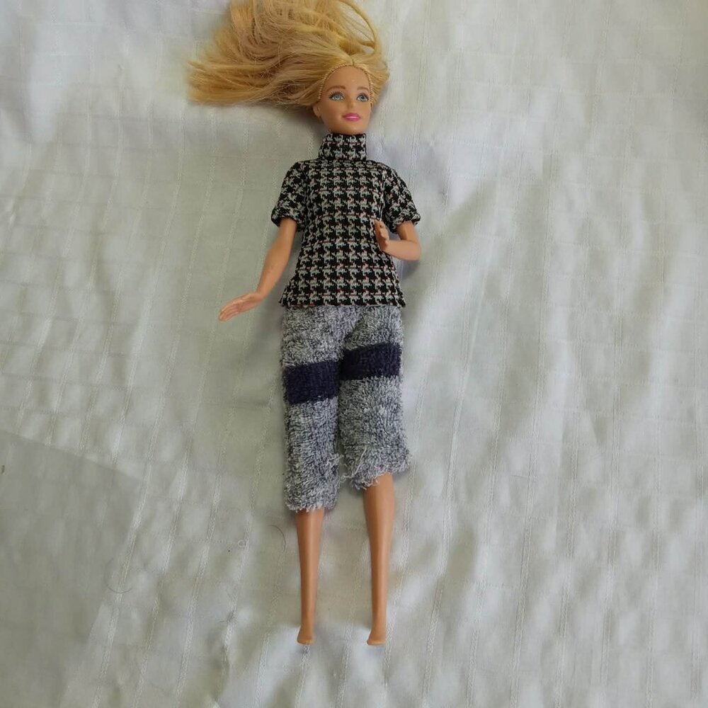 Handmade vintage Barbie kit, circa 1984 Pant 3/4 and shirt Without the doll